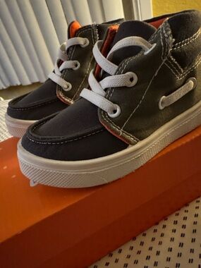 Oomphies - Canvas High-Top slip on Sneakers in Dark Gray- Toddler size 7C